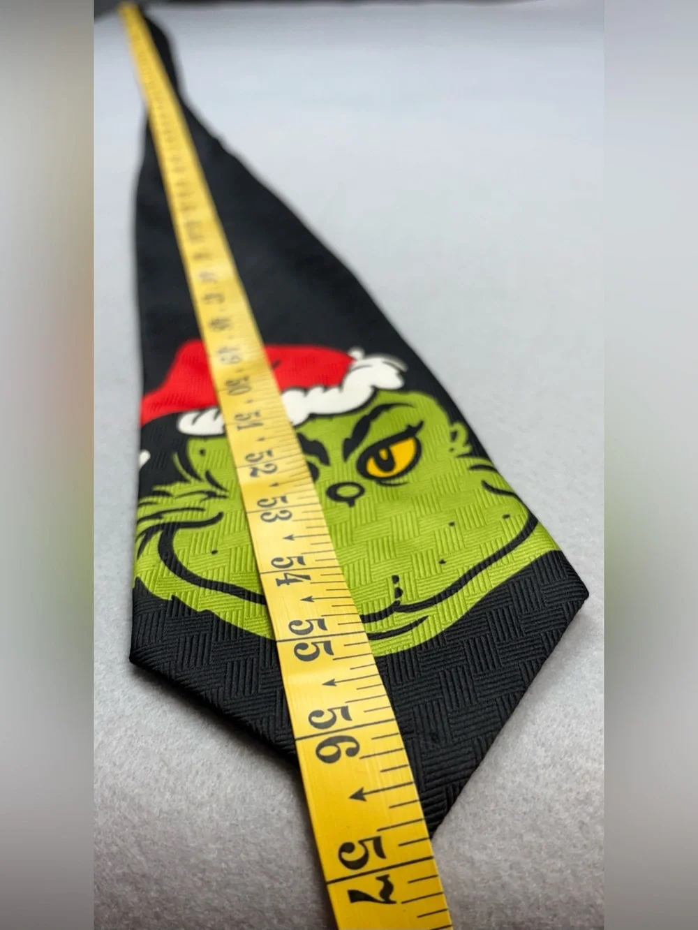 Vintage Dr Seuss Grinch Christmas Necktie Black Green Face 57”